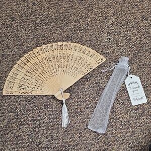33 Wood Fans With Sheer Bags And Thank You Tags